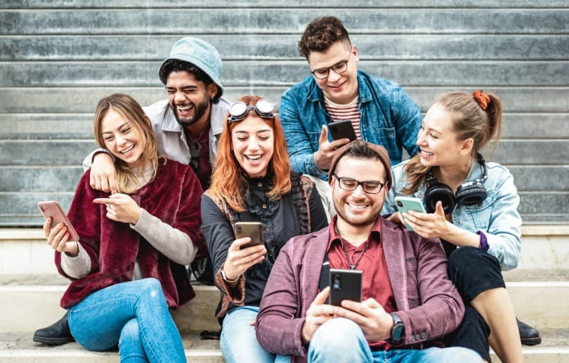 Social networks — why do we enjoy them so much?