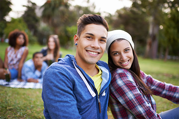 According to young people, it’s difficult to meet new people today. One-fifth have started a romantic relationship online.